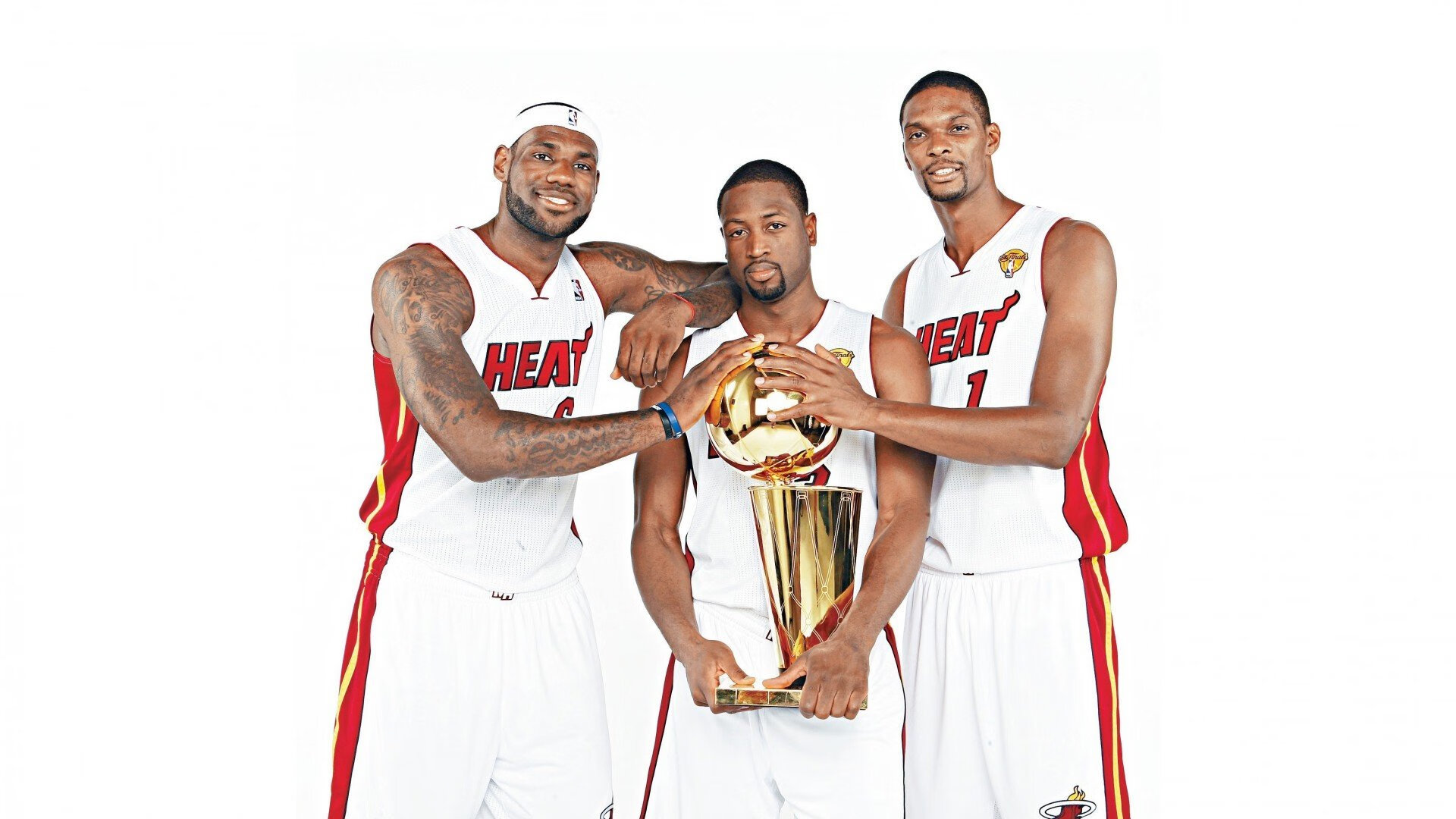 球迷代表获邀参观训练基地现场见证球队备战过程，参观球赛